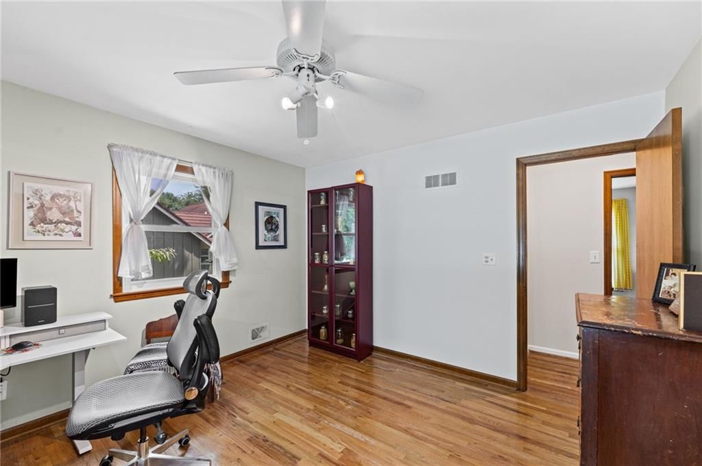 6829 Lakeshore Drive — photo 28