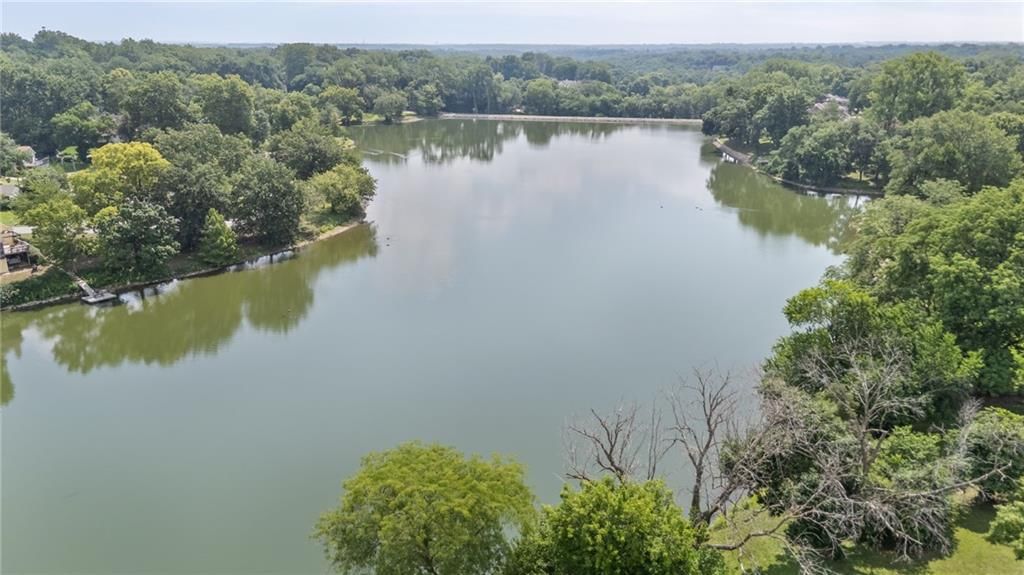 6829 Lakeshore Drive — photo 48