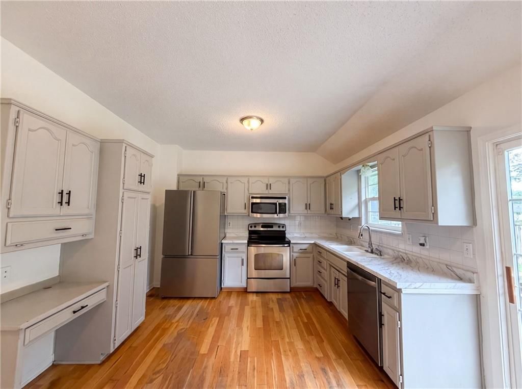 1706 N Lazy Branch Road — photo 2