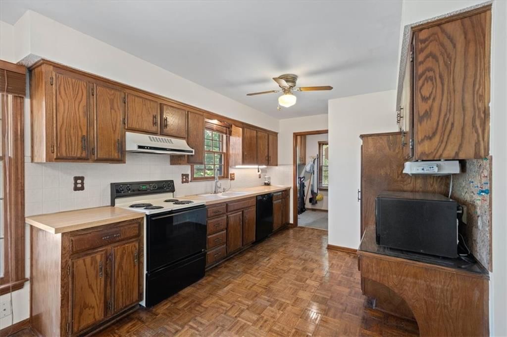 14500 Laquinta Street — photo 14