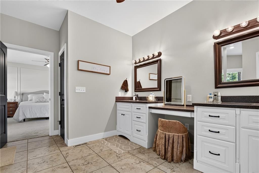 3207 E 20th Street — photo 33