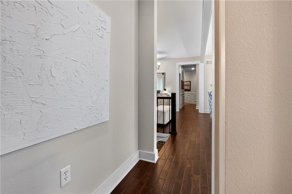 3207 E 20th Street — photo 34