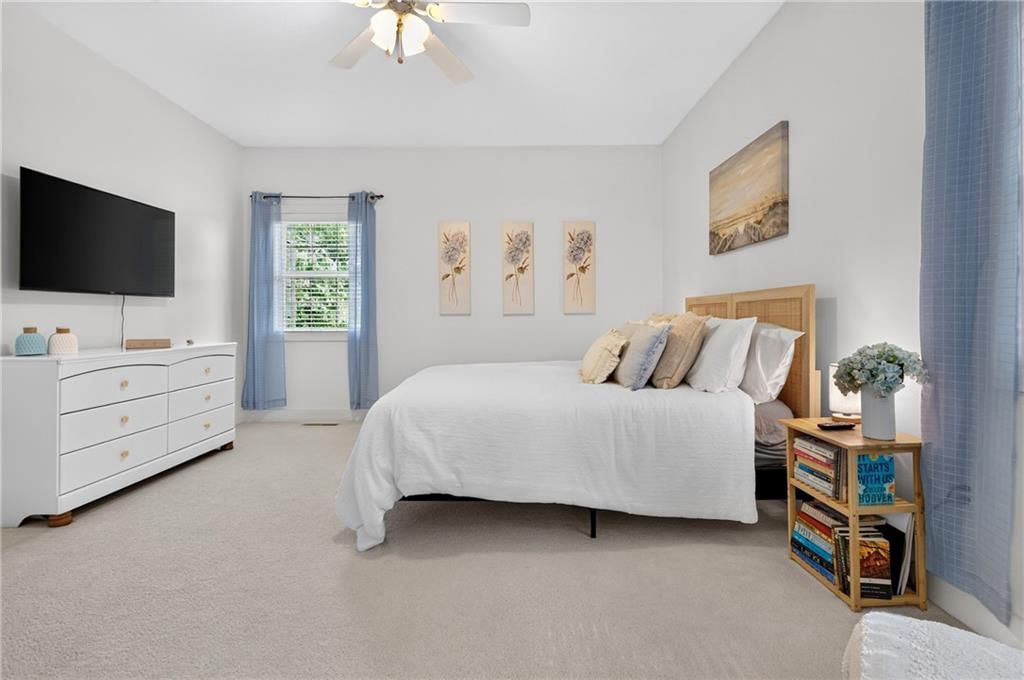 3207 E 20th Street — photo 35