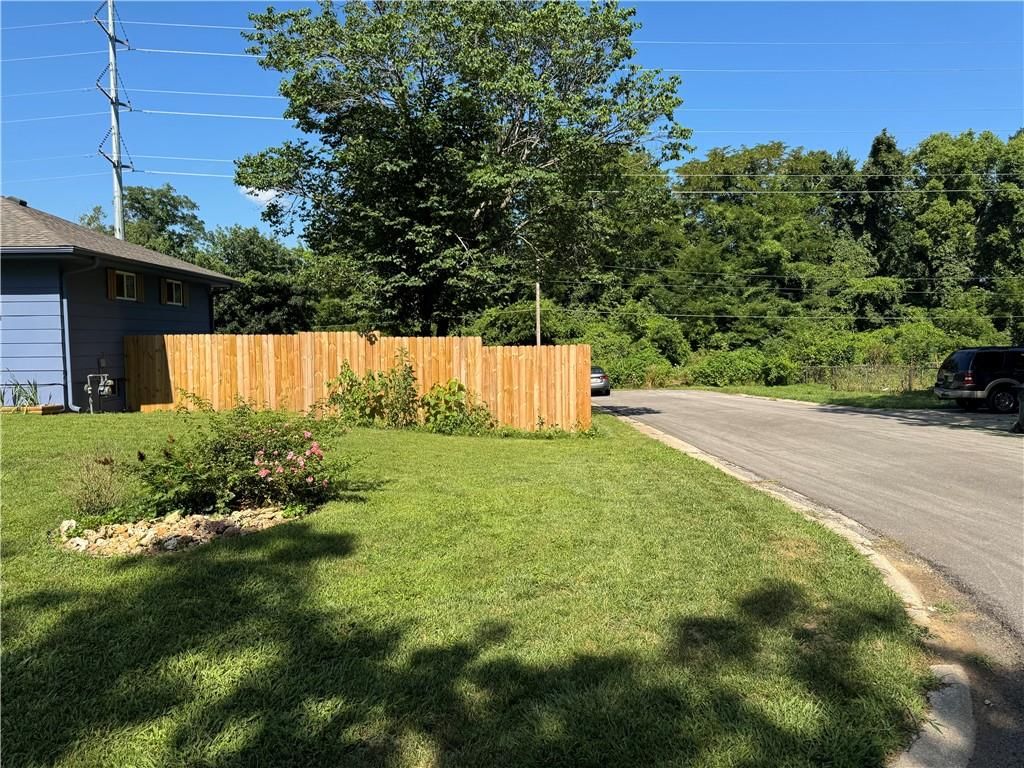 1300 S McHenry Street — photo 12