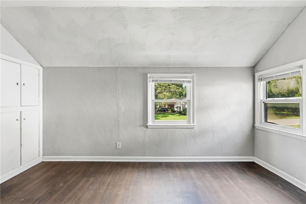 10005 E 35th Street — photo 17
