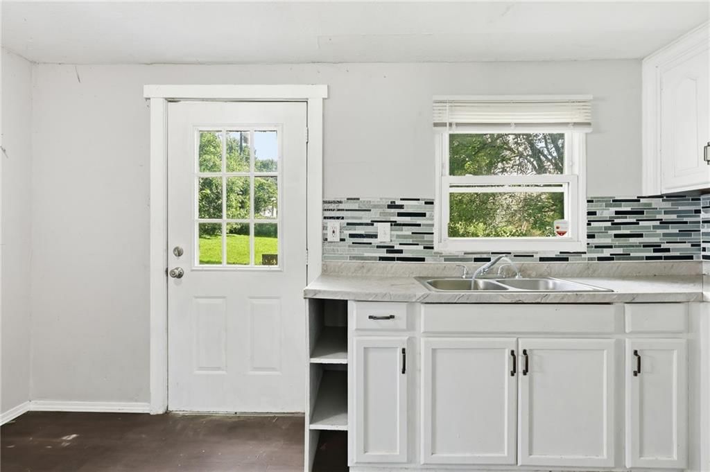10005 E 35th Street — photo 34