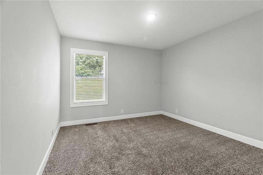 2409 SE CreekRidge Court — photo 11
