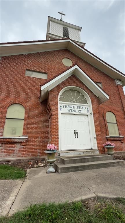 100 S Lynn Street — photo 2