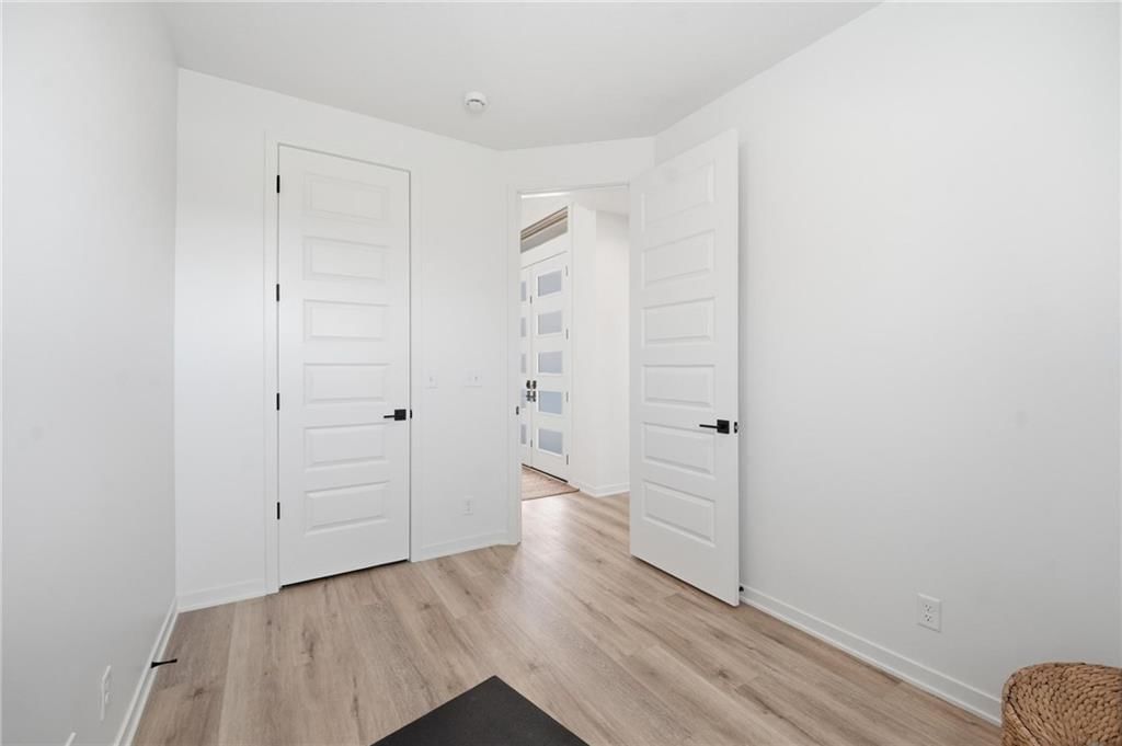 2132 SW Wheatfield Drive — photo 8