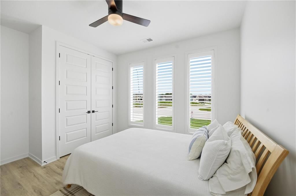 2132 SW Wheatfield Drive — photo 11