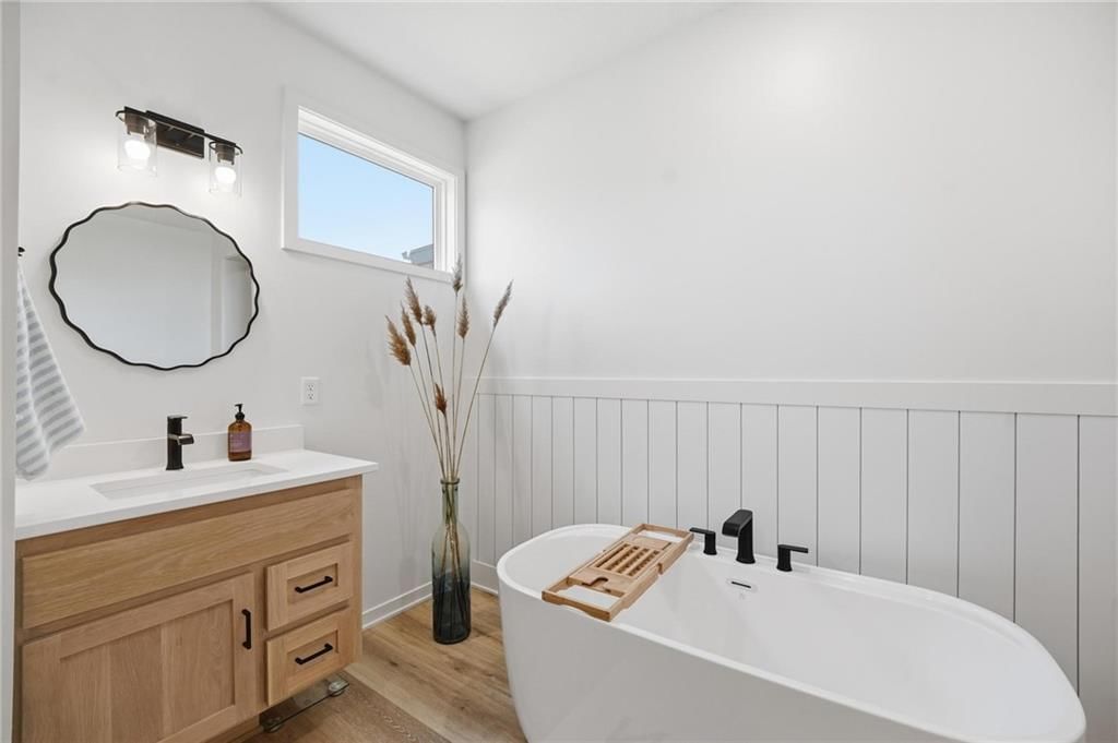 2132 SW Wheatfield Drive — photo 35