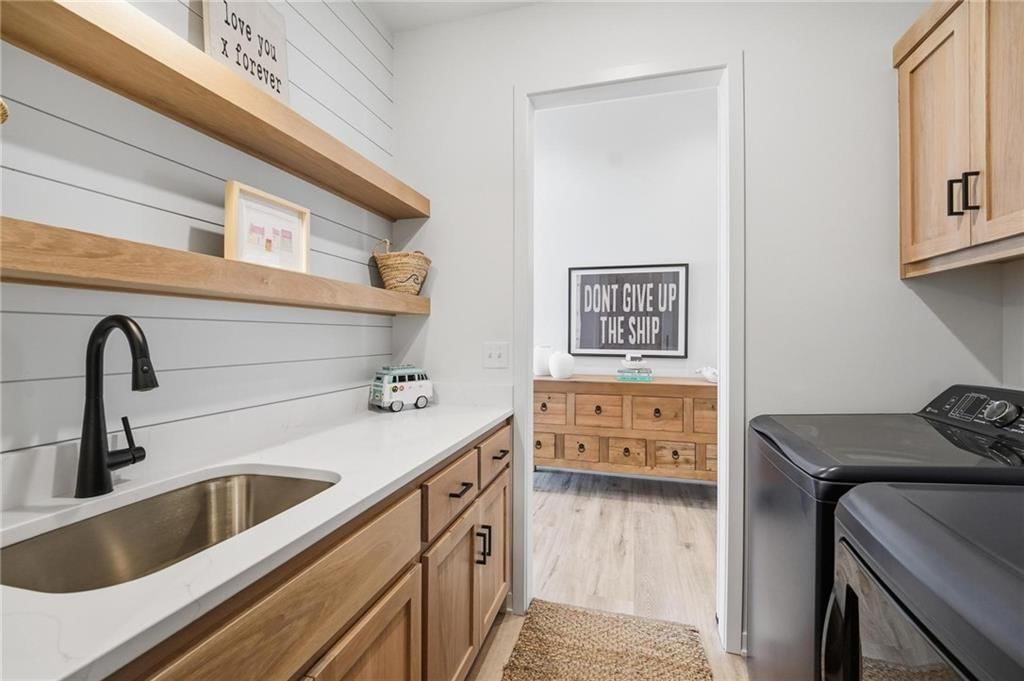2132 SW Wheatfield Drive — photo 37