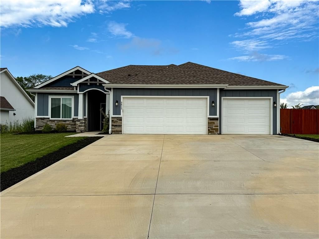 2617 Bridgewater Drive — photo 2