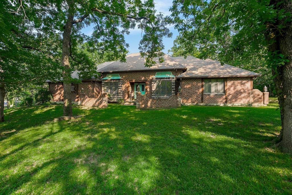 20900 Whispering Drive — photo 8