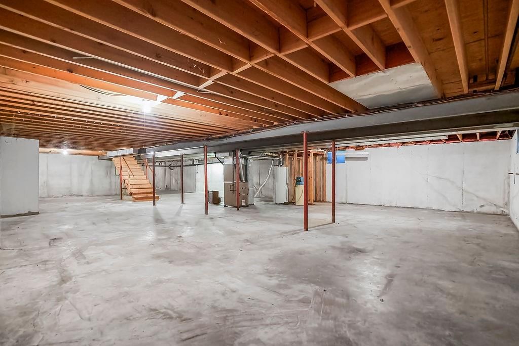 20900 Whispering Drive — photo 33