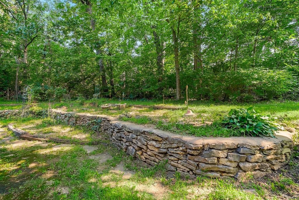 20900 Whispering Drive — photo 36