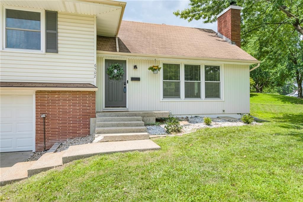 6502 N Main Street — photo 2