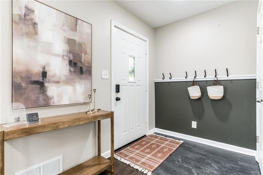 6502 N Main Street — photo 3