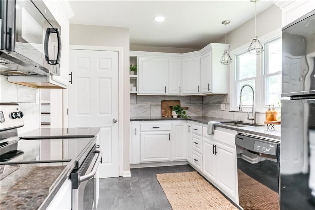 6502 N Main Street — photo 11