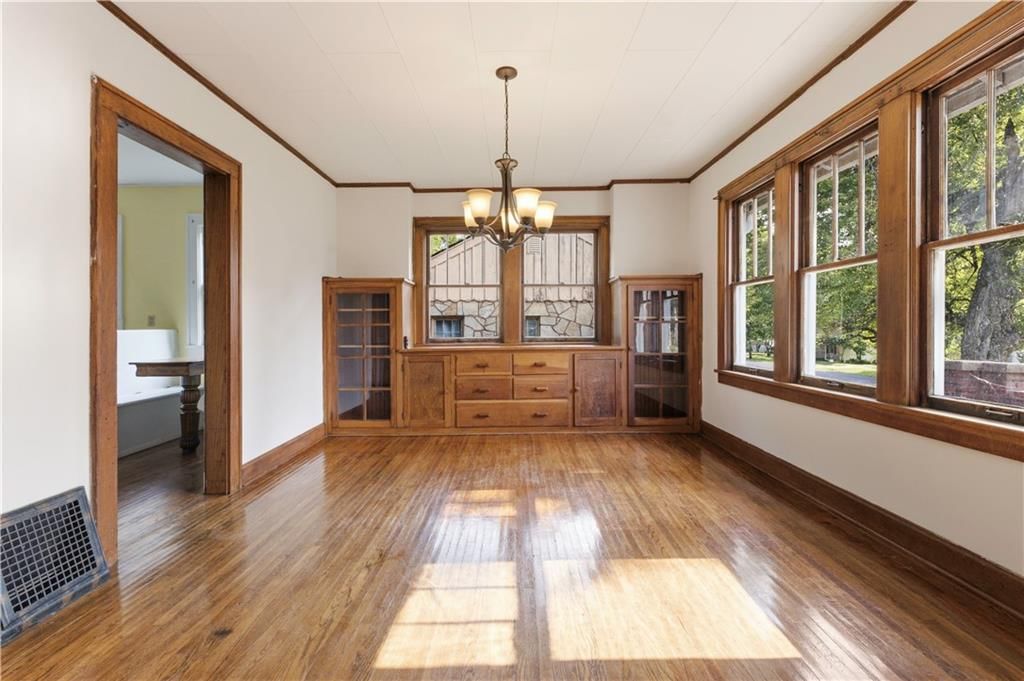1104 S Market Street — photo 8