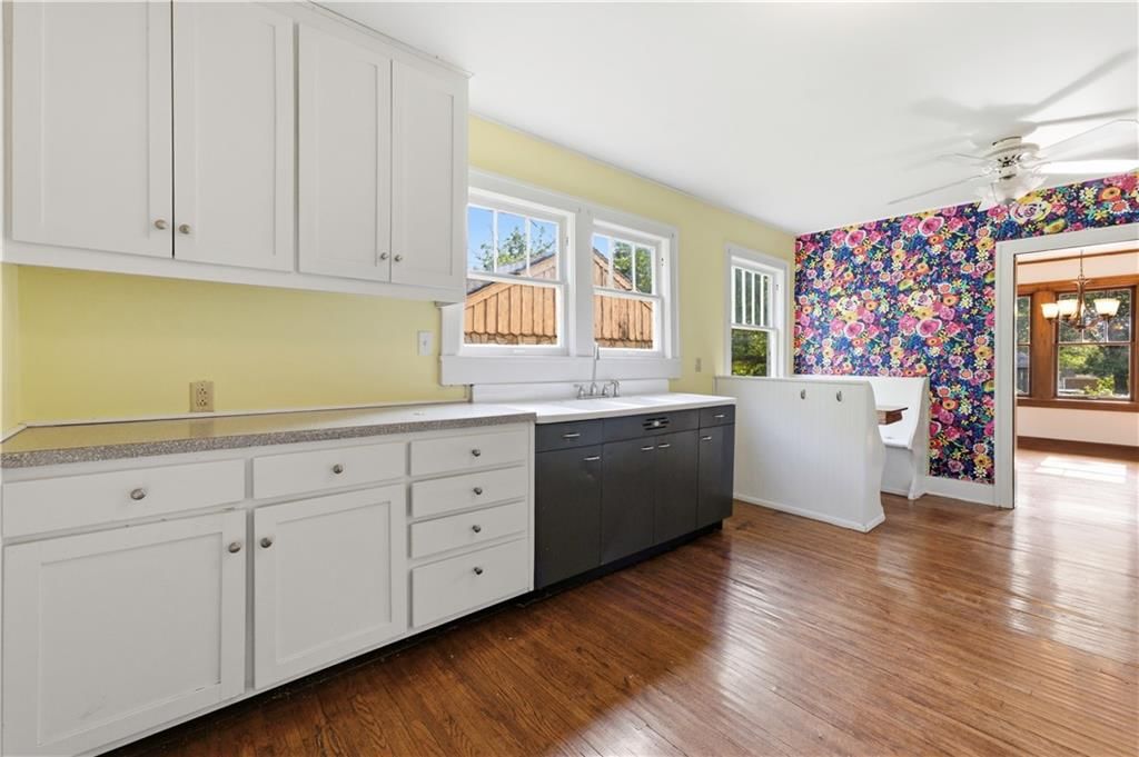 1104 S Market Street — photo 11