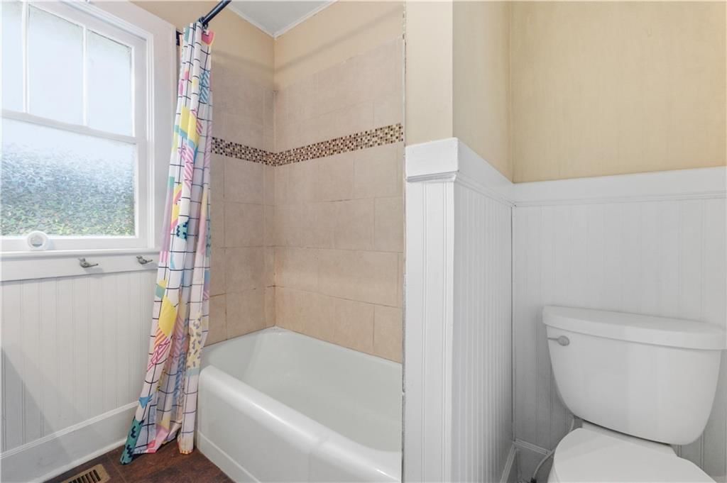 1104 S Market Street — photo 19