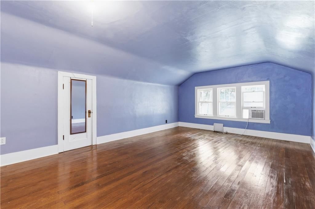 1104 S Market Street — photo 20