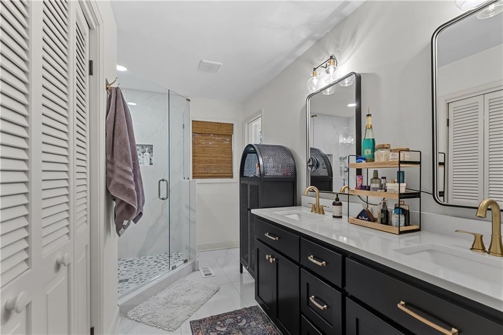 11211 Holly Street — photo 24