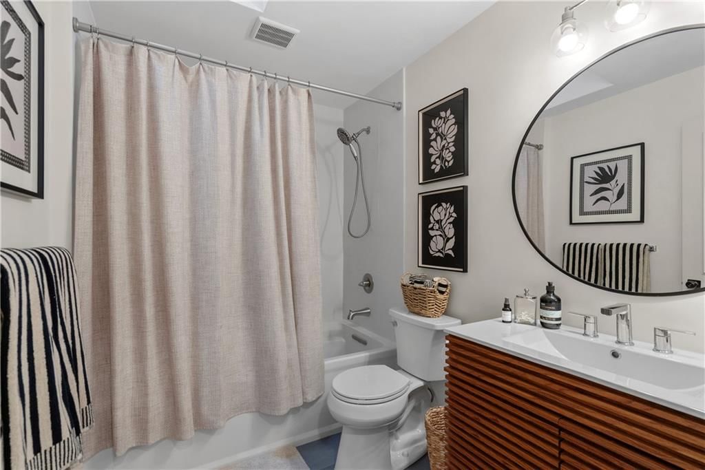 11211 Holly Street — photo 25