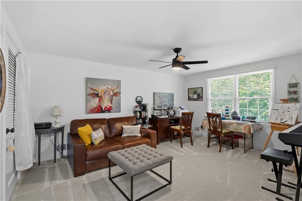 11211 Holly Street — photo 32