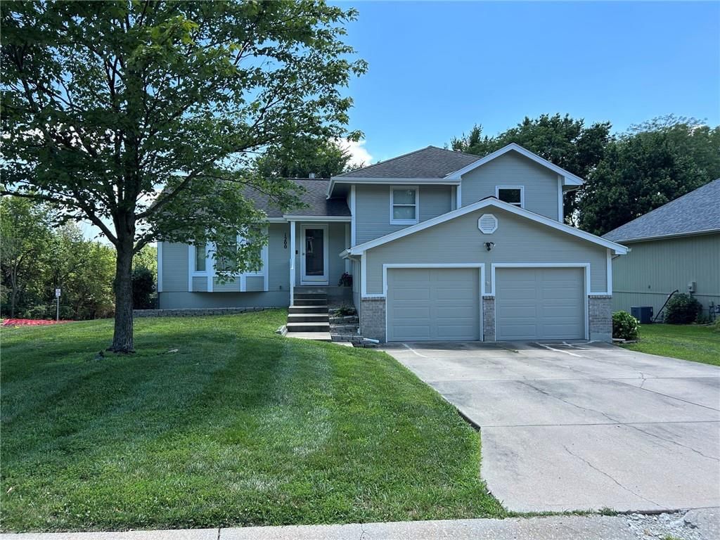 1200 SW Southcrest Drive — photo 1