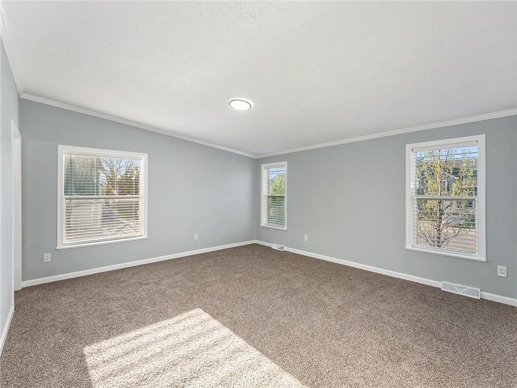 13732 Lawrence Avenue — photo 10