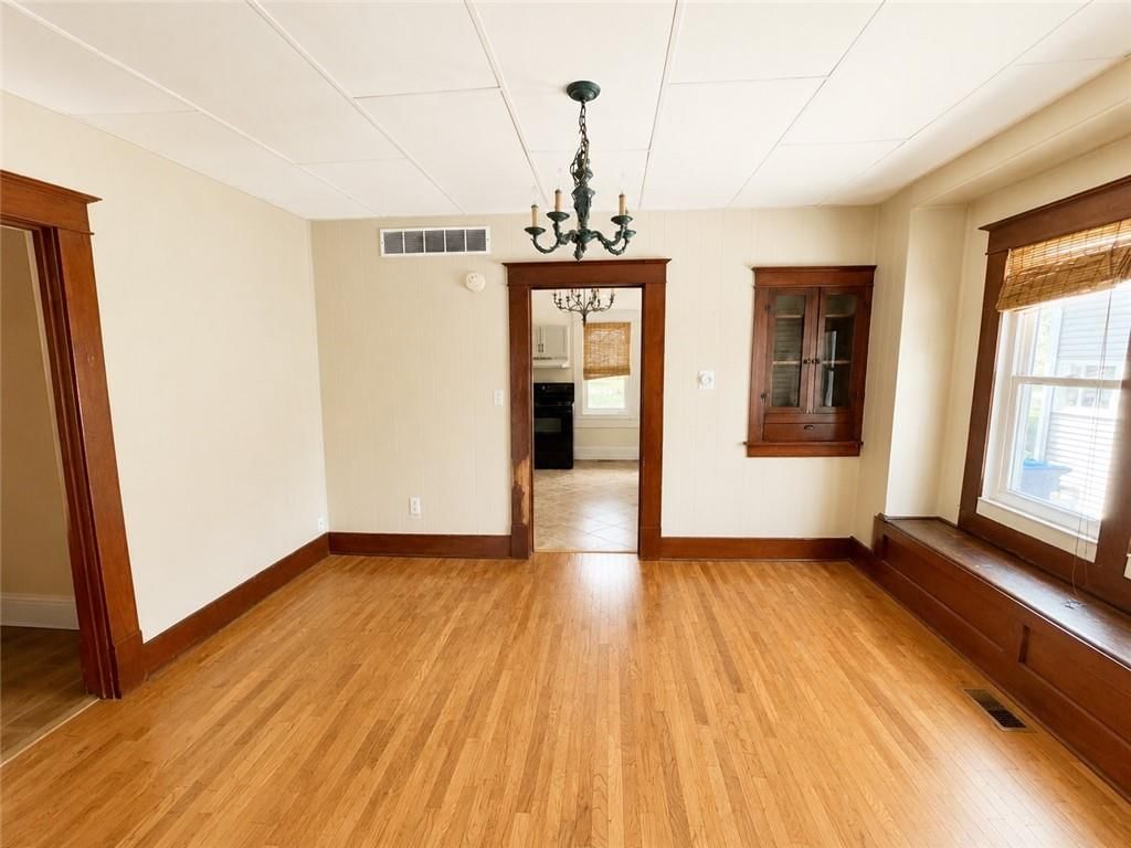 1104 S Sneed Avenue — photo 3
