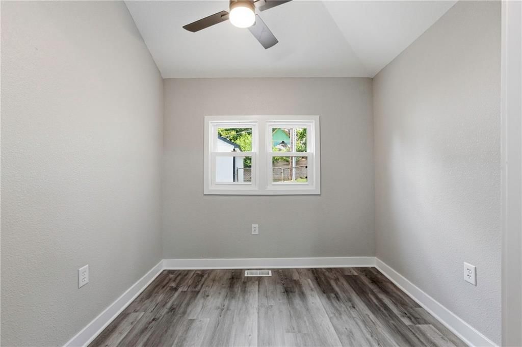 8 S 14th Street — photo 16