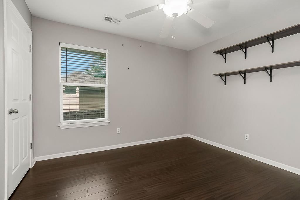 612 MCKENNA Street — photo 13