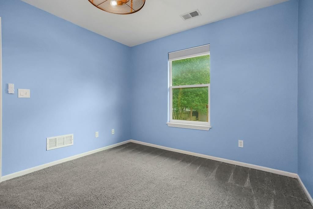 612 MCKENNA Street — photo 16