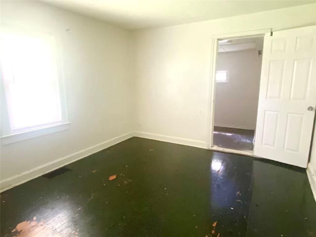 4342 Myrtle Avenue — photo 6
