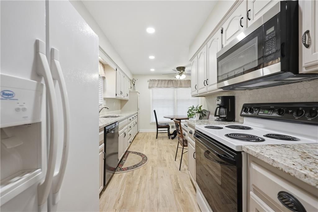 425 Sunview Circle — photo 8