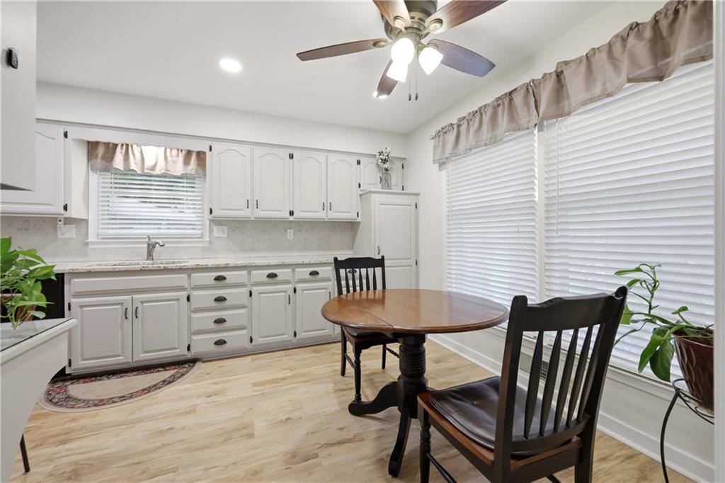 425 Sunview Circle — photo 9