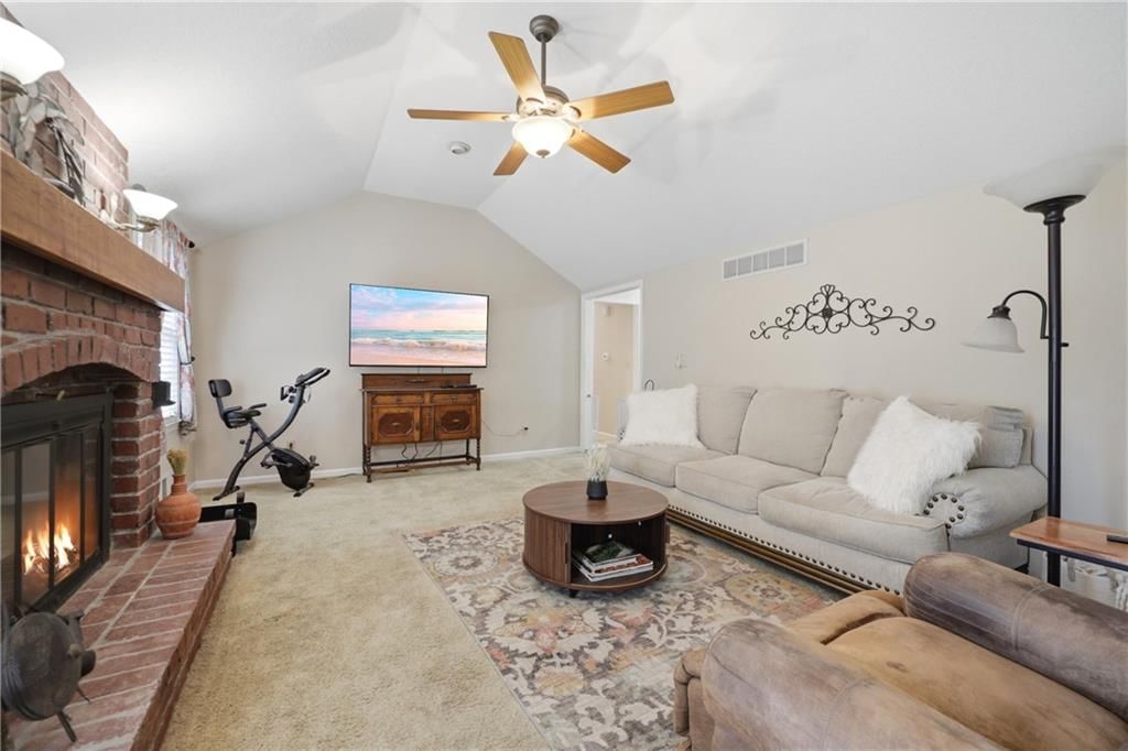 425 Sunview Circle — photo 10