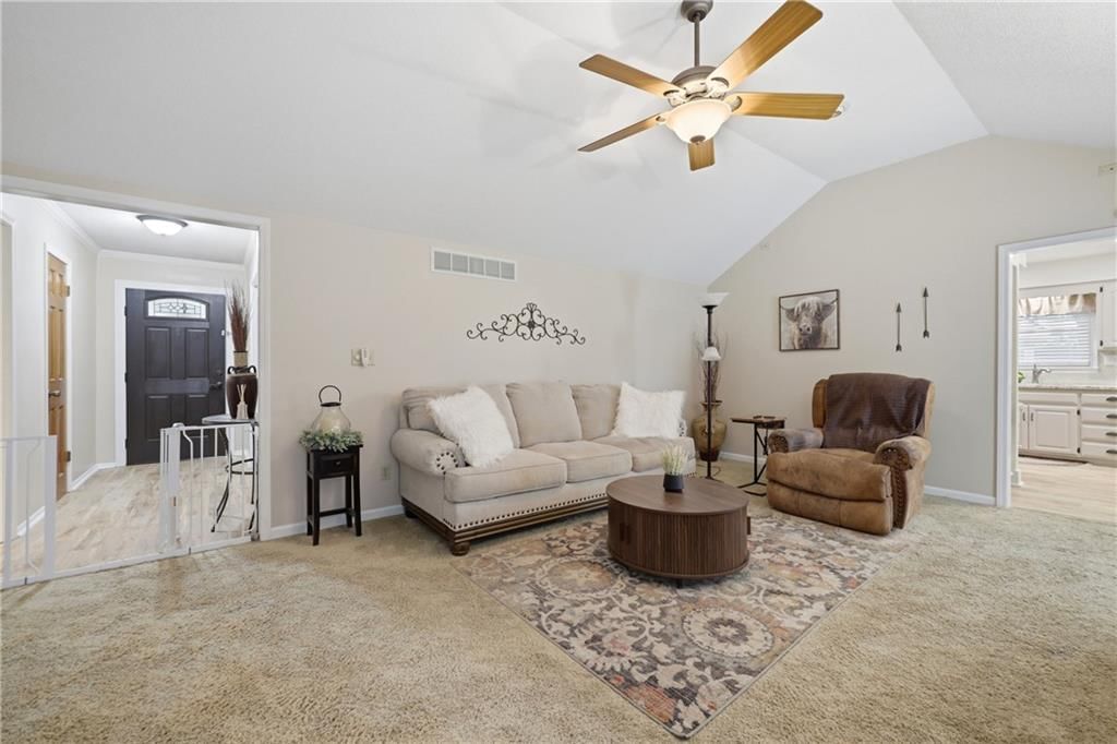 425 Sunview Circle — photo 12