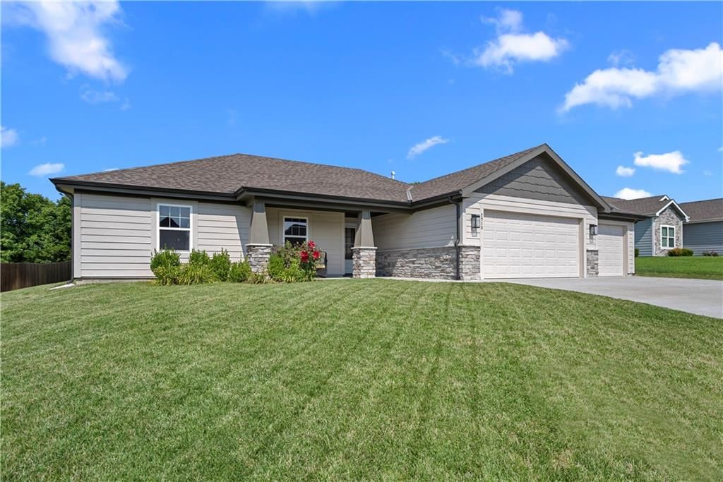 2713 S Fir Terrace, Eudora, KS