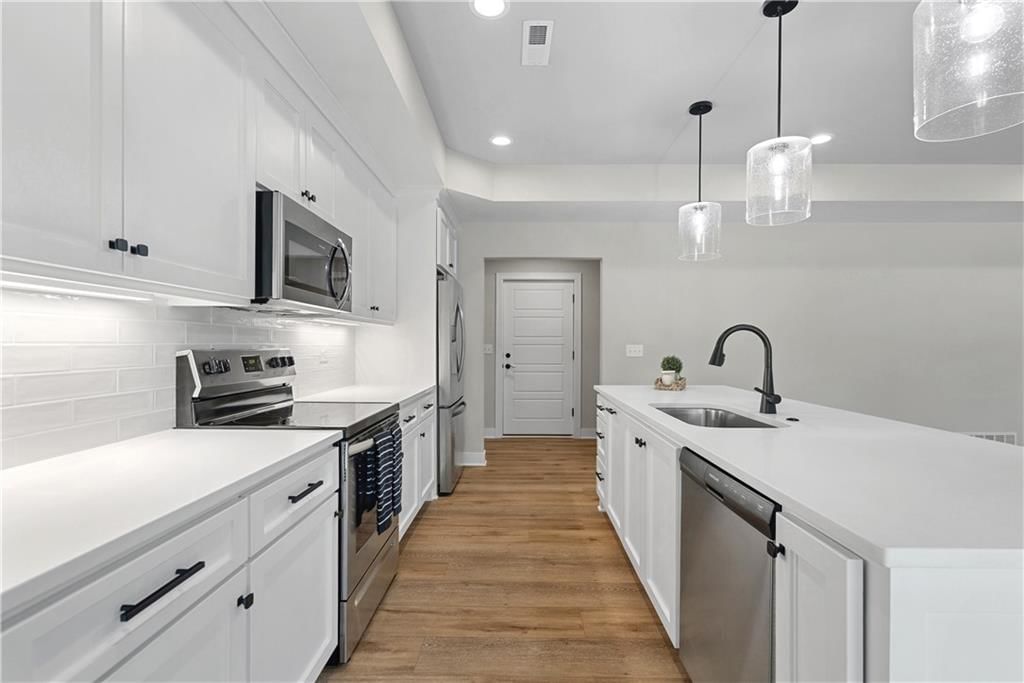 2713 S Fir Terrace — photo 4