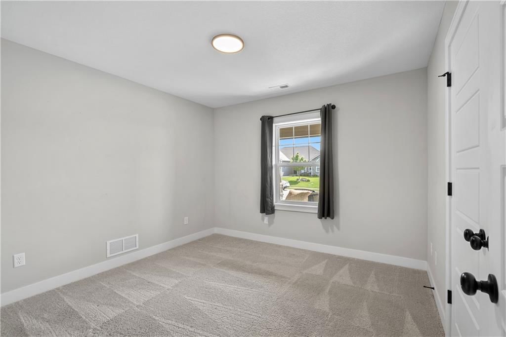 2713 S Fir Terrace — photo 16
