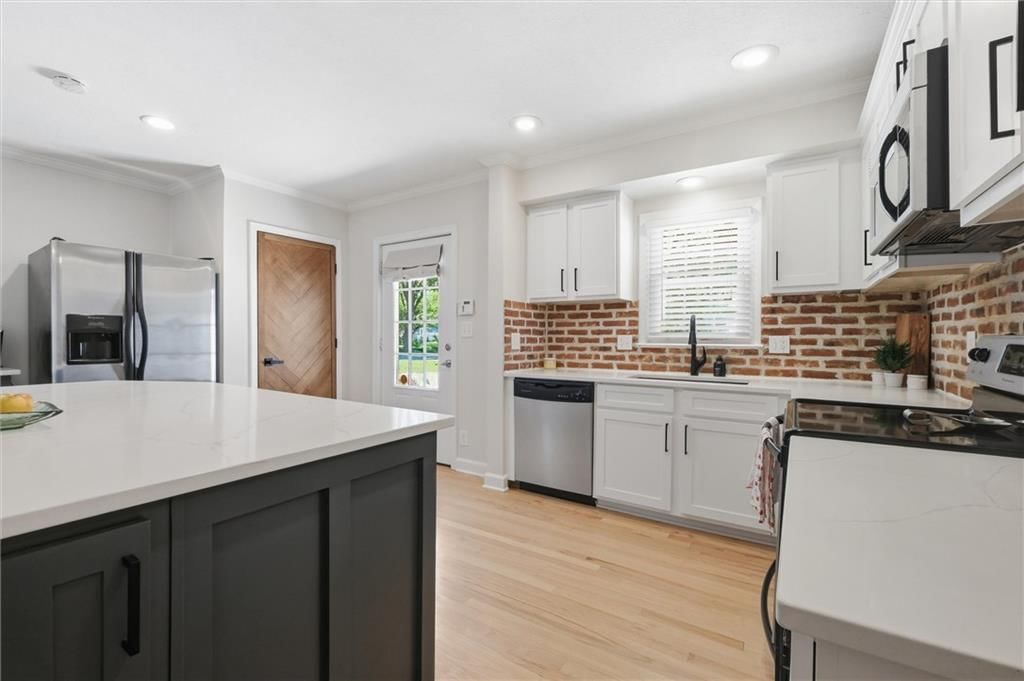 636 Hillside Avenue — photo 7