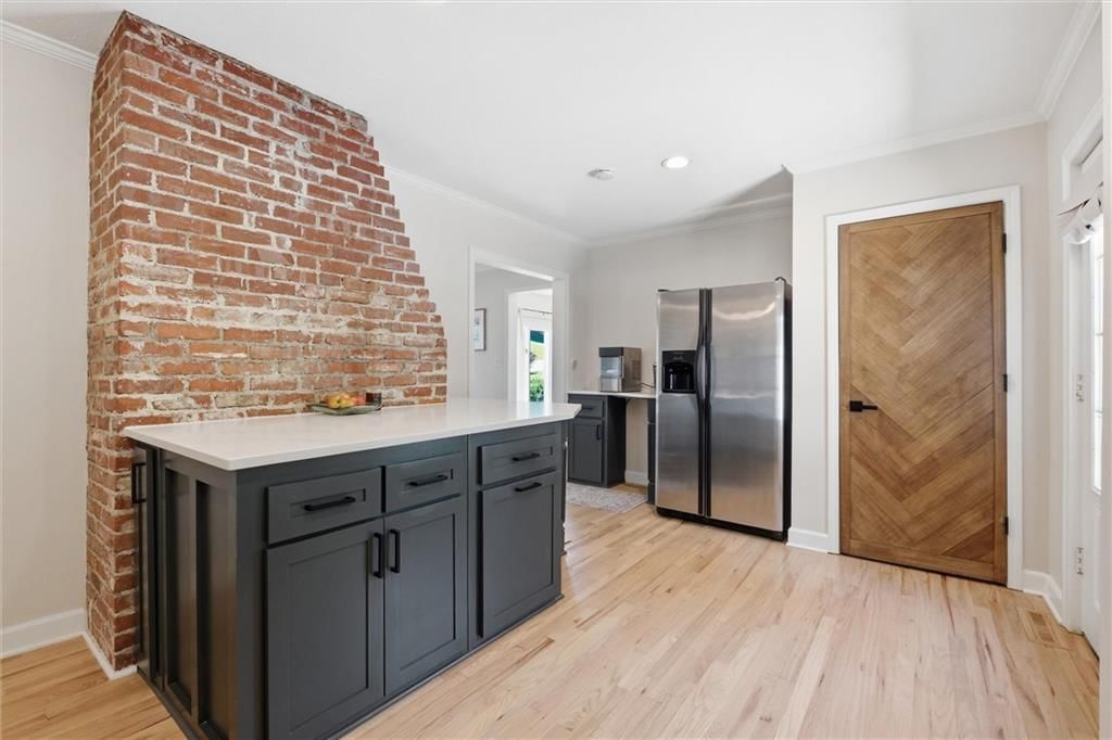 636 Hillside Avenue — photo 8