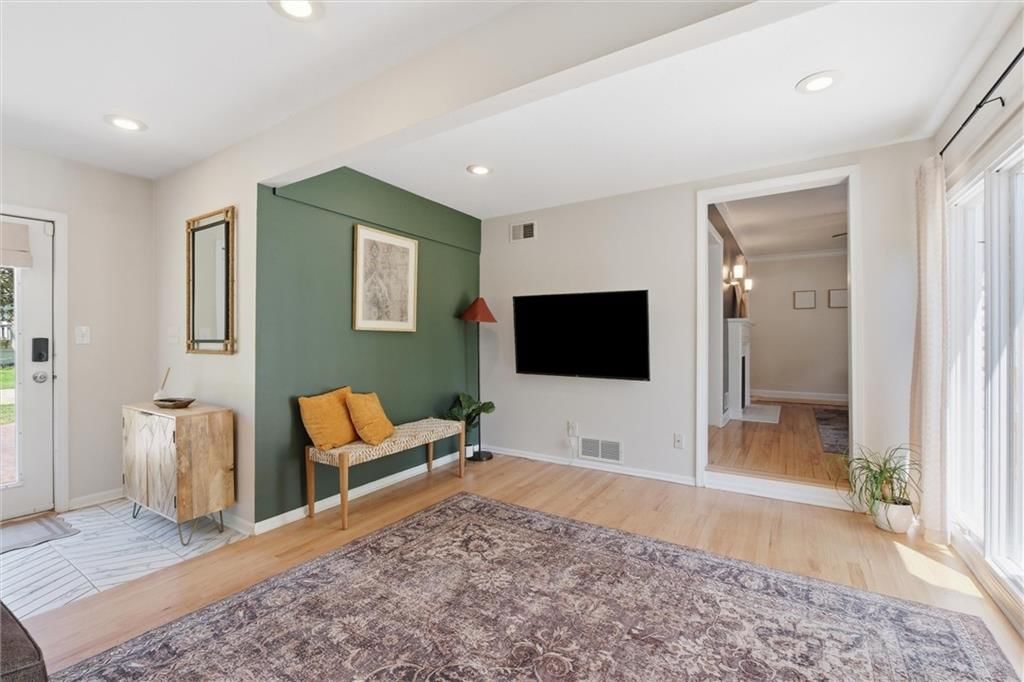 636 Hillside Avenue — photo 13