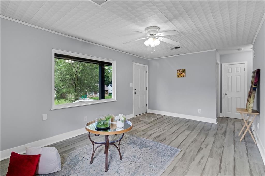 5029 Forest Avenue — photo 7