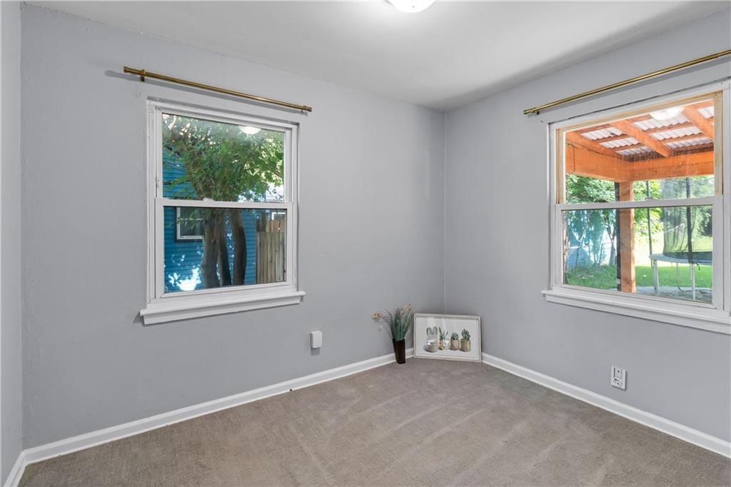 5029 Forest Avenue — photo 18