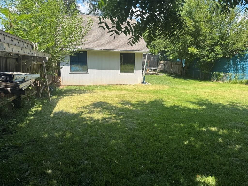 5029 Forest Avenue — photo 33